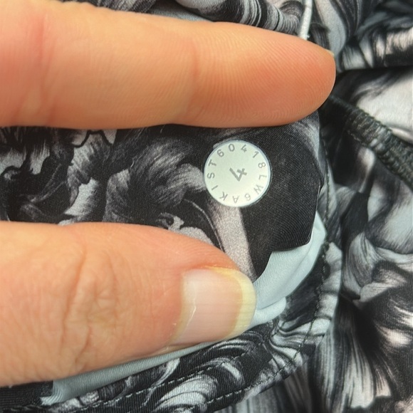 Lululemon Fast & Free Crop II *Nulux 19" Night Garden Ice Grey Black - Picture 5 of 6